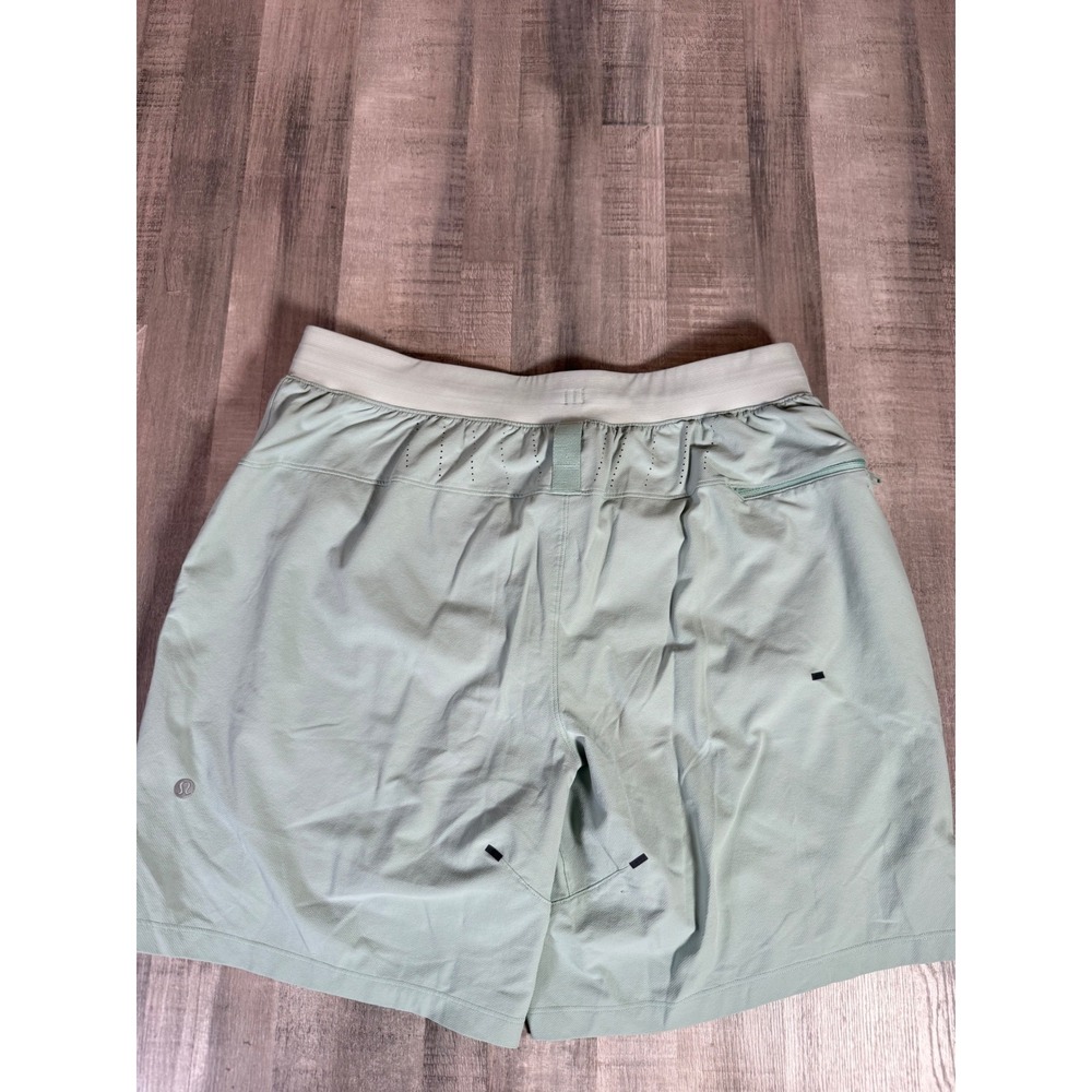 Lululemon LTT License to Train Shorts Mint Green Mens Large 7" Inseam Liner - Picture 11 of 13